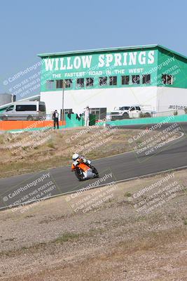 media/Apr-20-2025-AHRMA (Sun) [[393a79c373]]/Race/Group 11 early race/Turn 4b/